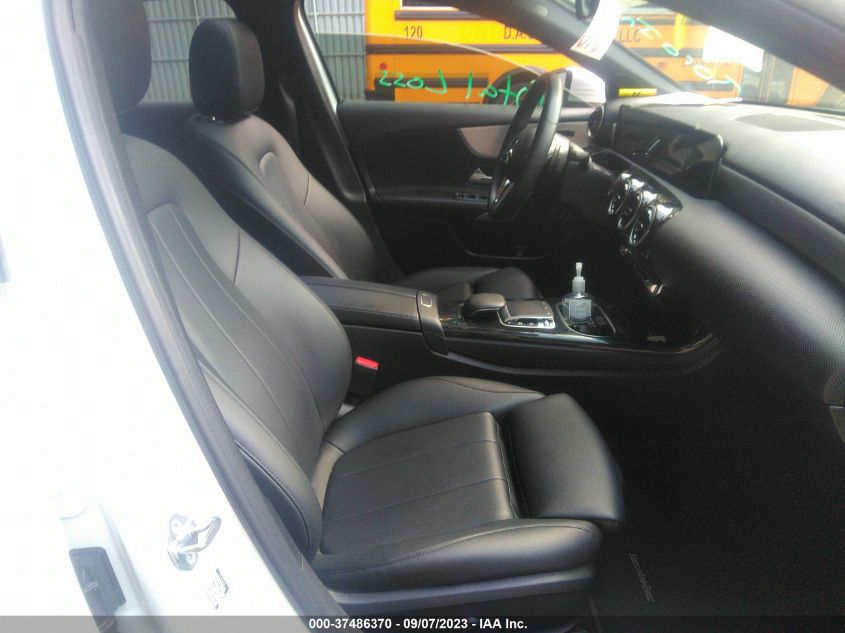 2019 MERCEDES-BENZ A 220 4MATIC WDD3G4FB5KW027516