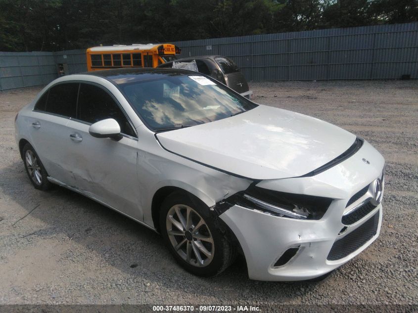 2019 MERCEDES-BENZ A 220 4MATIC WDD3G4FB5KW027516