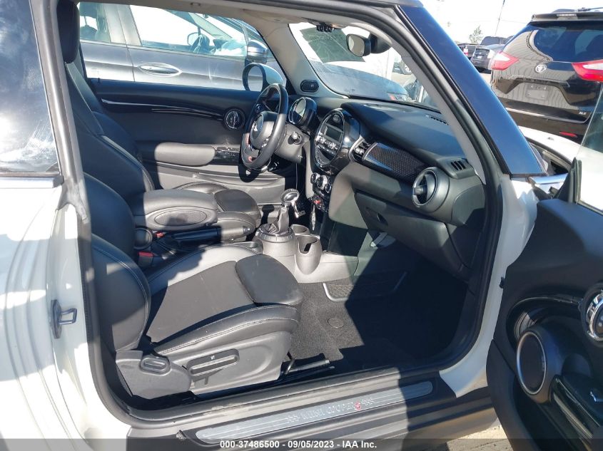 2015 MINI COOPER HARDTOP S - WMWXP7C50F2A36570