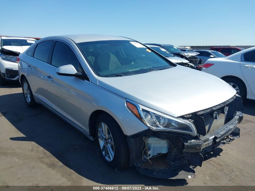 2015 HYUNDAI SONATA 2.4L SE - 5NPE24AF7FH151763