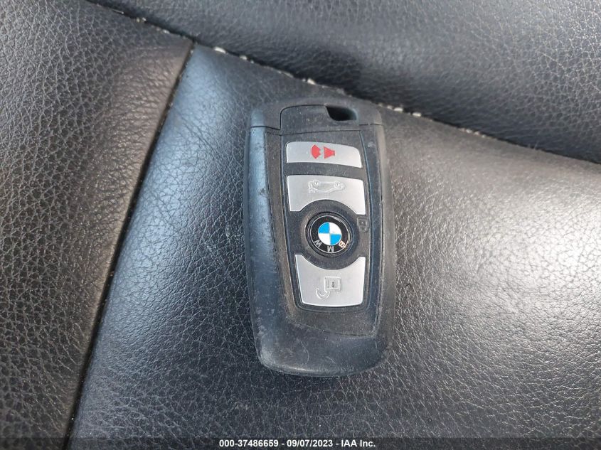 2013 BMW 5 SERIES 528I XDRIVE - WBAXH5C53DD112024