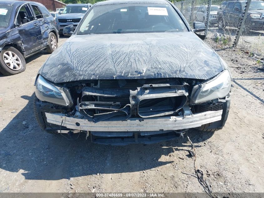 2013 BMW 5 SERIES 528I XDRIVE - WBAXH5C53DD112024