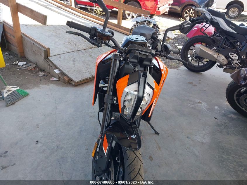 2023 KTM 790 DUKE - LCETU7408PH700171