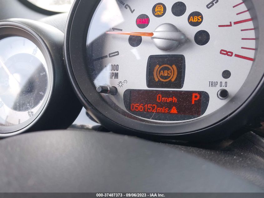 2013 MINI COOPER CONVERTIBLE S - WMWZP3C57DT705519