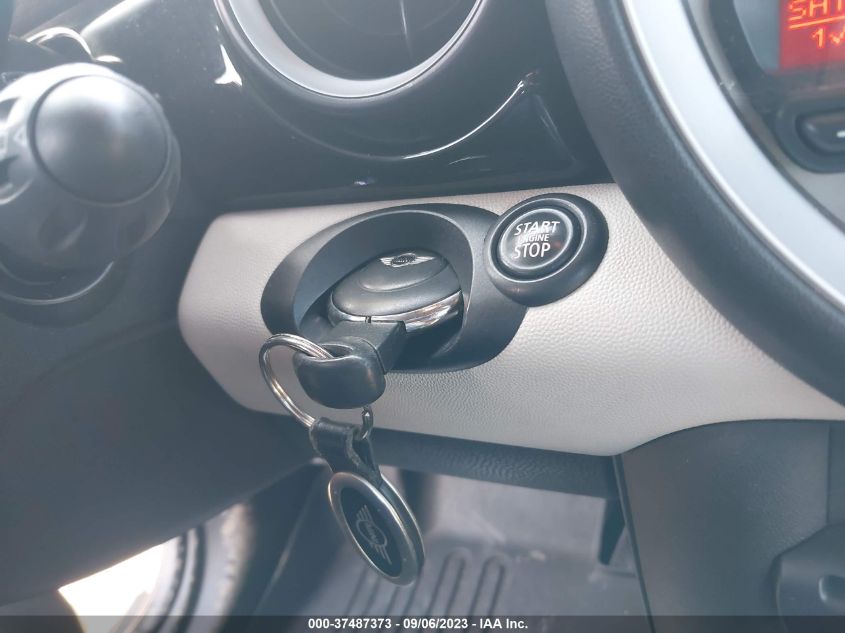 2013 MINI COOPER CONVERTIBLE S - WMWZP3C57DT705519