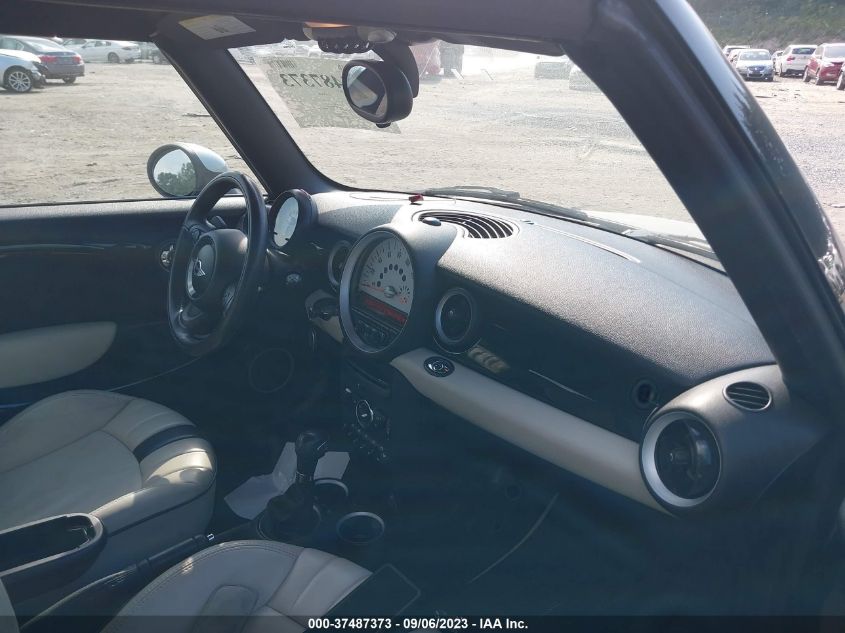 2013 MINI COOPER CONVERTIBLE S - WMWZP3C57DT705519