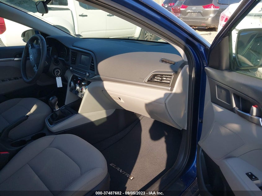 VIN 5NPD74LF9KH455472 2019 HYUNDAI ELANTRA SE