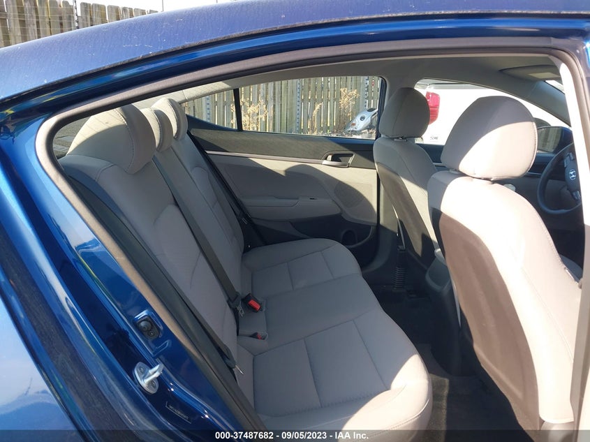 VIN 5NPD74LF9KH455472 2019 HYUNDAI ELANTRA SE