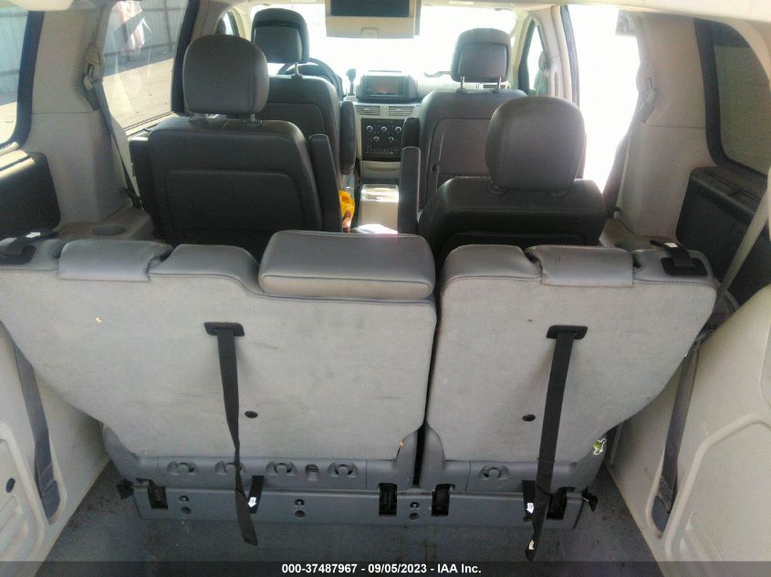2014 VOLKSWAGEN ROUTAN SE W/RSE & NAVIGATION 2C4RVABG1ER134974