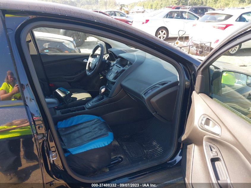 2017 FORD FOCUS SE - 1FADP3G21HL259474
