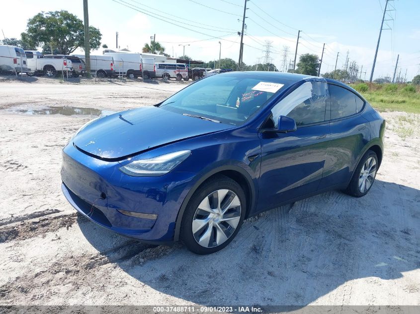 5YJYGDEE0MF173728 Tesla Model Y LONG RANGE 2