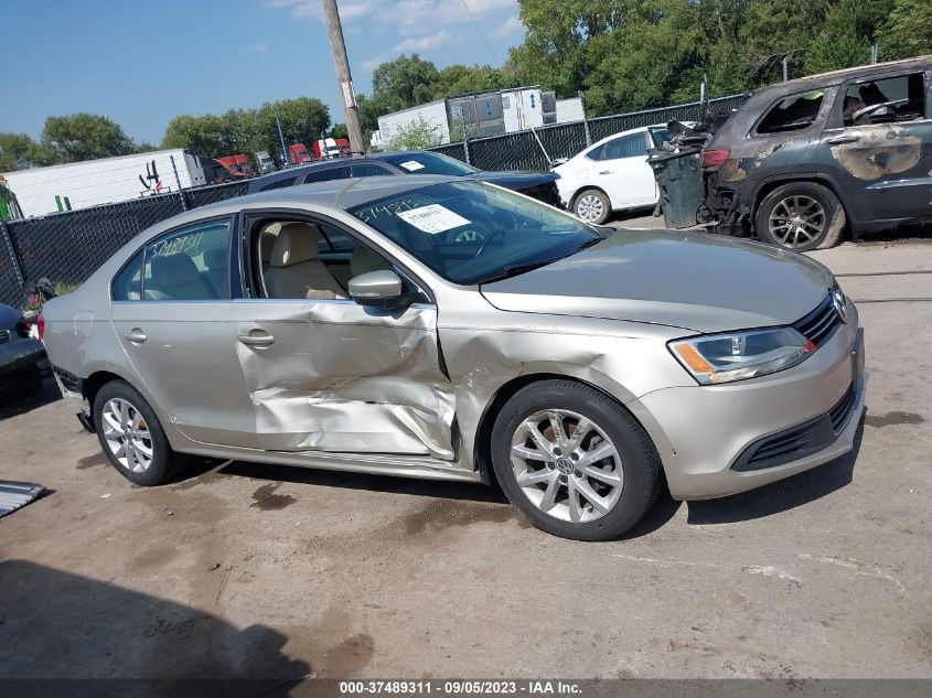 2014 VOLKSWAGEN JETTA SEDAN SE W/CONNECTIVITY - 3VWD07AJ2EM203166