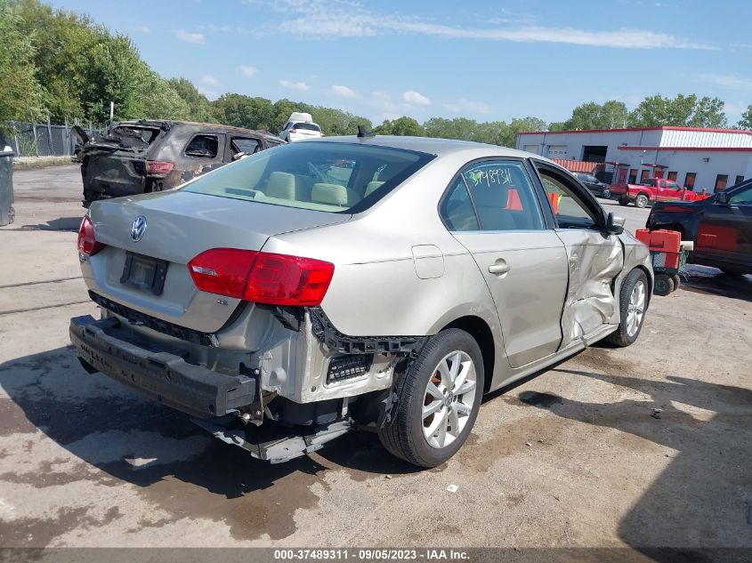 2014 VOLKSWAGEN JETTA SEDAN SE W/CONNECTIVITY - 3VWD07AJ2EM203166