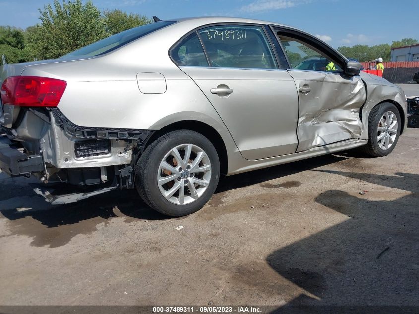 2014 VOLKSWAGEN JETTA SEDAN SE W/CONNECTIVITY - 3VWD07AJ2EM203166