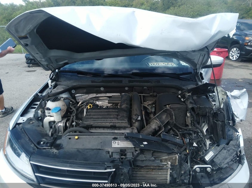 VIN 3VWDB7AJ8HM396292 2017 VOLKSWAGEN JETTA 1.4T SE