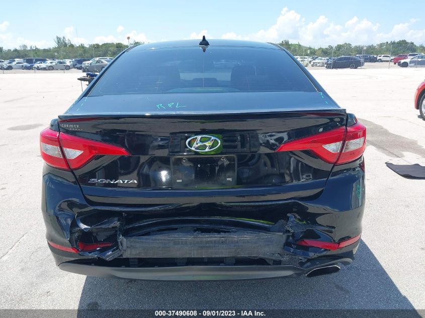 2015 HYUNDAI SONATA 2.4L SE - 5NPE24AF2FH202716