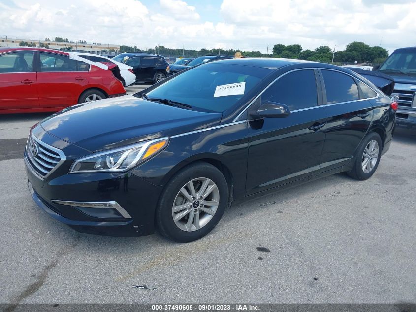 2015 HYUNDAI SONATA 2.4L SE - 5NPE24AF2FH202716