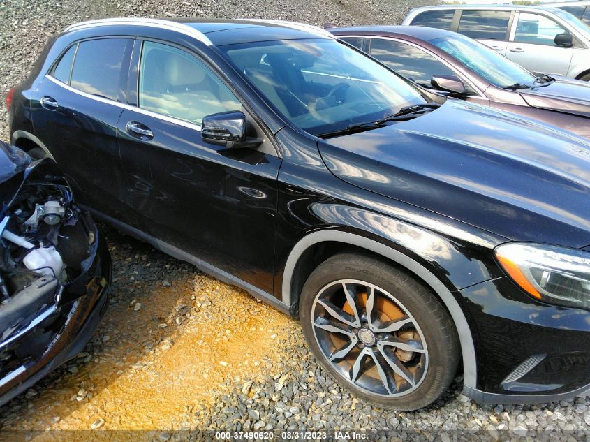 2015 MERCEDES-BENZ GLA-CLASS GLA 250 - WDCTG4GB3FJ104387