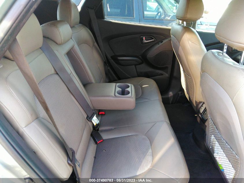 2015 HYUNDAI TUCSON SE - KM8JU3AG3FU049227