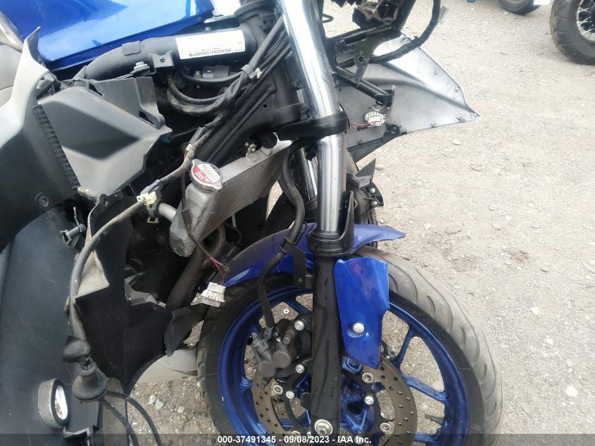 2015 YAMAHA YZFR3 MH3RH06Y1FK009706