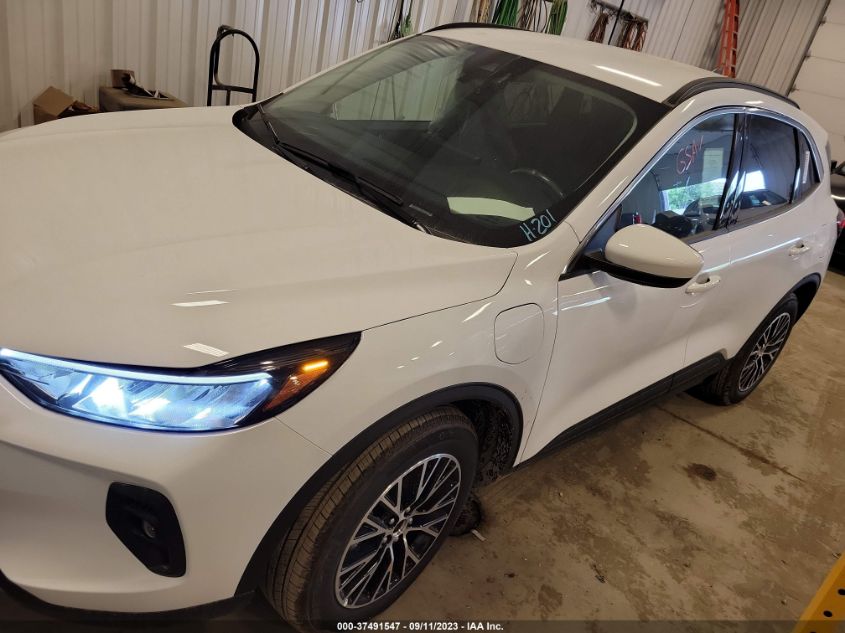 2023 FORD ESCAPE PHEV - 1FMCU0E17PUA70127