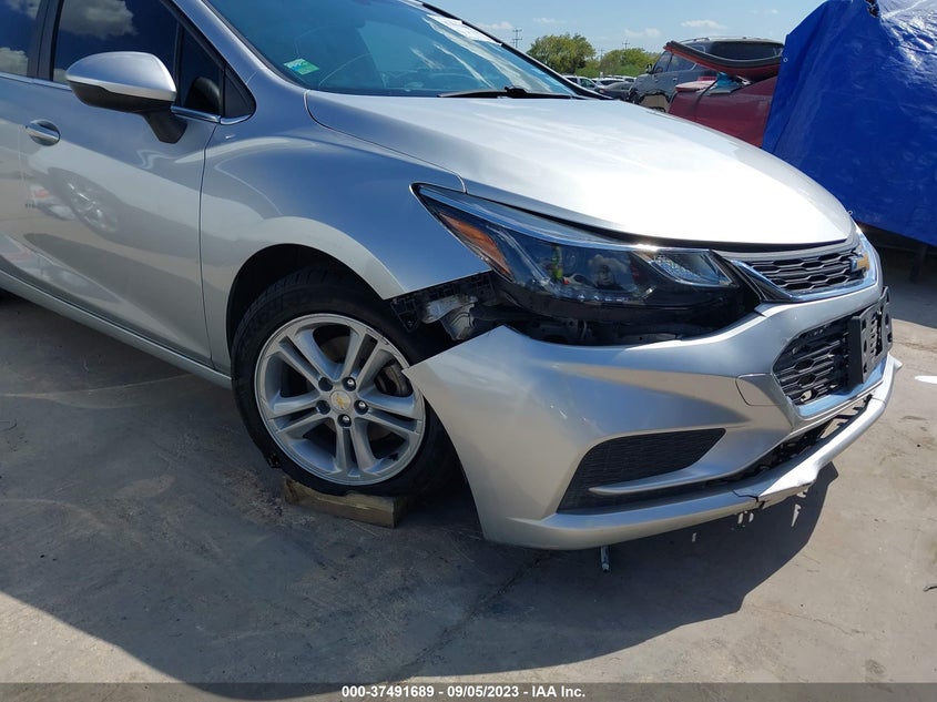 VIN 3G1BE6SM7JS618836 2018 CHEVROLET CRUZE LT