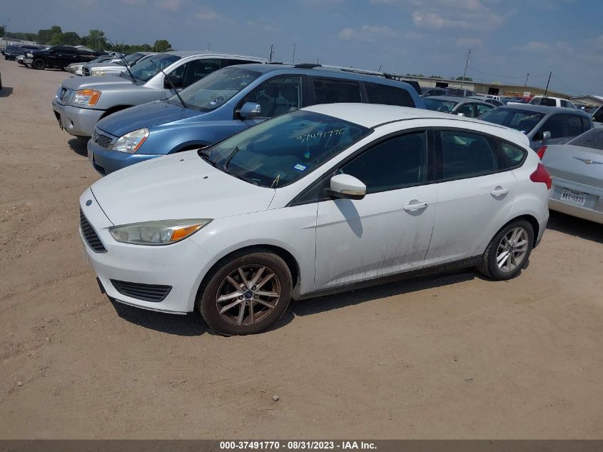 2015 FORD FOCUS SE - 1FADP3K26FL289556