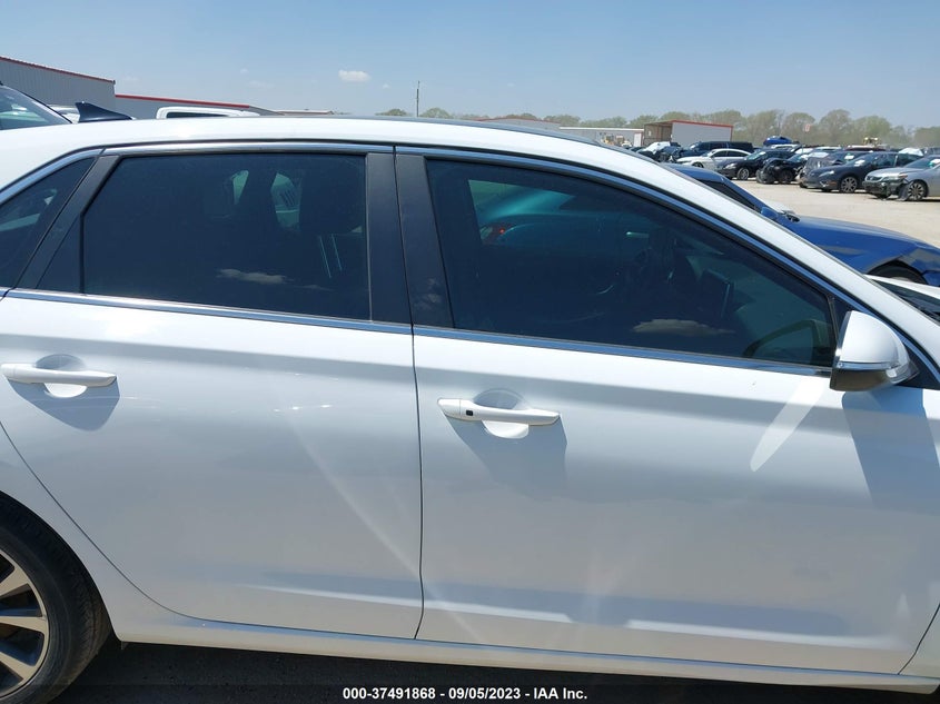 VIN KMHH35LE1KU101912 2019 HYUNDAI ELANTRA GT