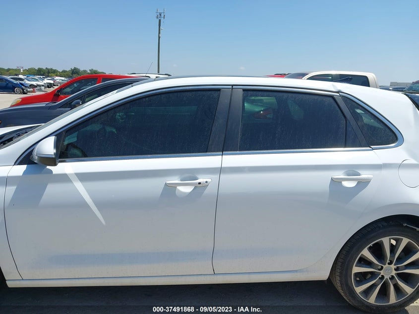 VIN KMHH35LE1KU101912 2019 HYUNDAI ELANTRA GT
