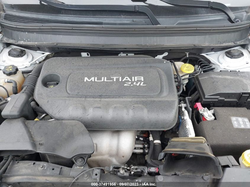 2015 JEEP CHEROKEE LATITUDE - 1C4PJMCB4FW510048