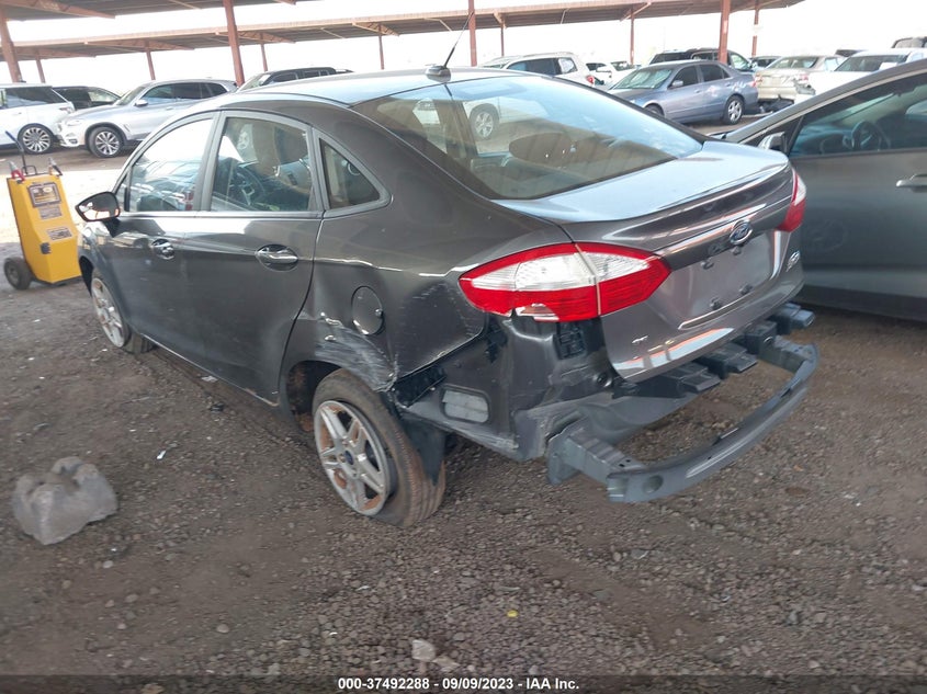 VIN 3FADP4BJ8JM139405 2018 FORD FIESTA SE