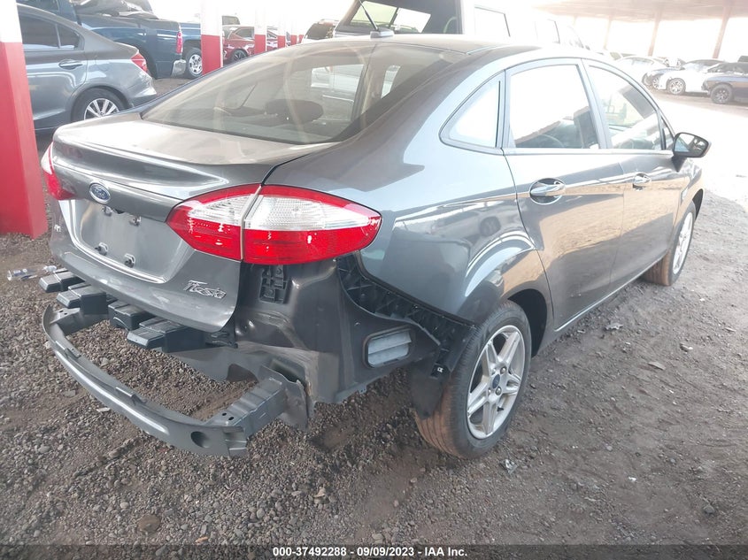 VIN 3FADP4BJ8JM139405 2018 FORD FIESTA SE