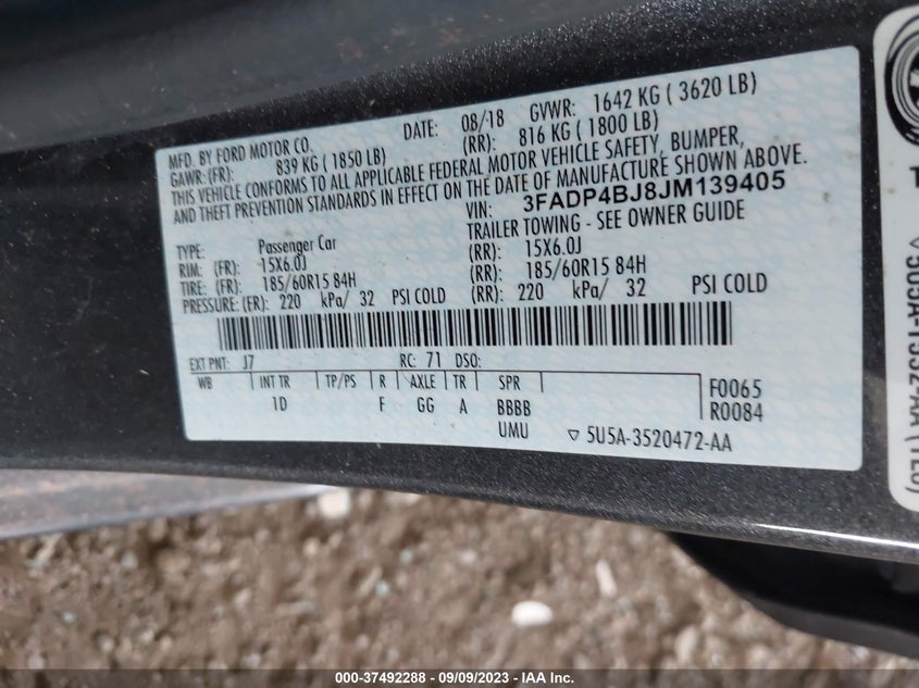 VIN 3FADP4BJ8JM139405 2018 FORD FIESTA SE