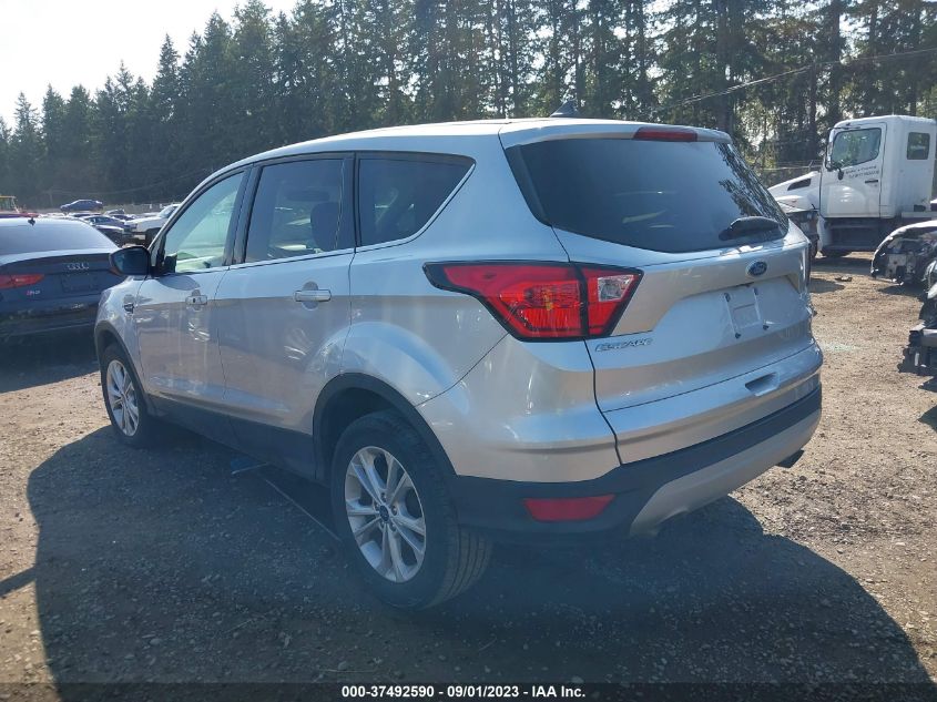 2019 FORD ESCAPE SE - 1FMCU9GD9KUC06262