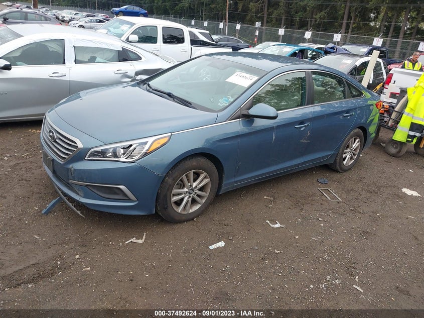 VIN 5NPE24AF8HH560261 2017 HYUNDAI SONATA 2.4L