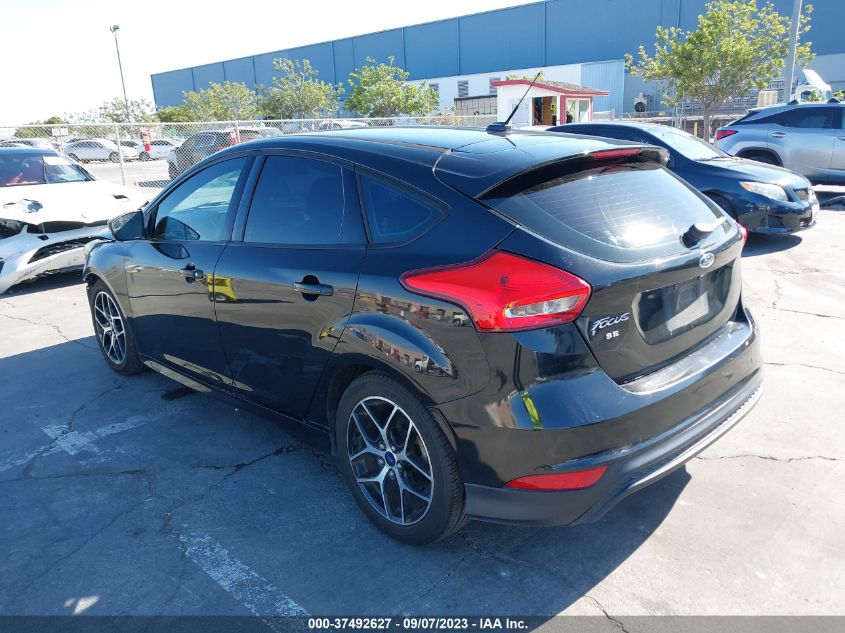 2015 FORD FOCUS SE - 1FADP3K26FL221807