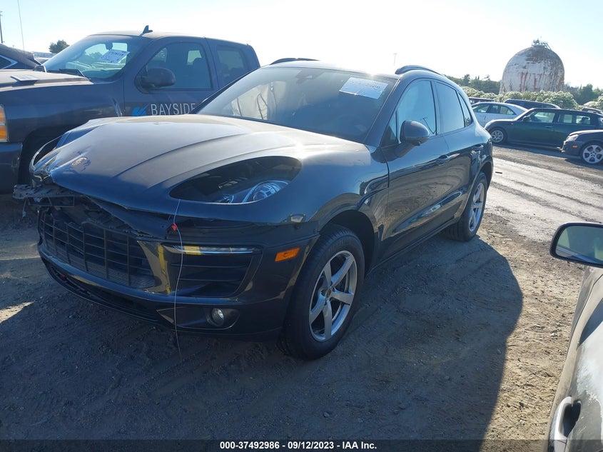 VIN WP1AA2A55HLB08856 2017 PORSCHE MACAN