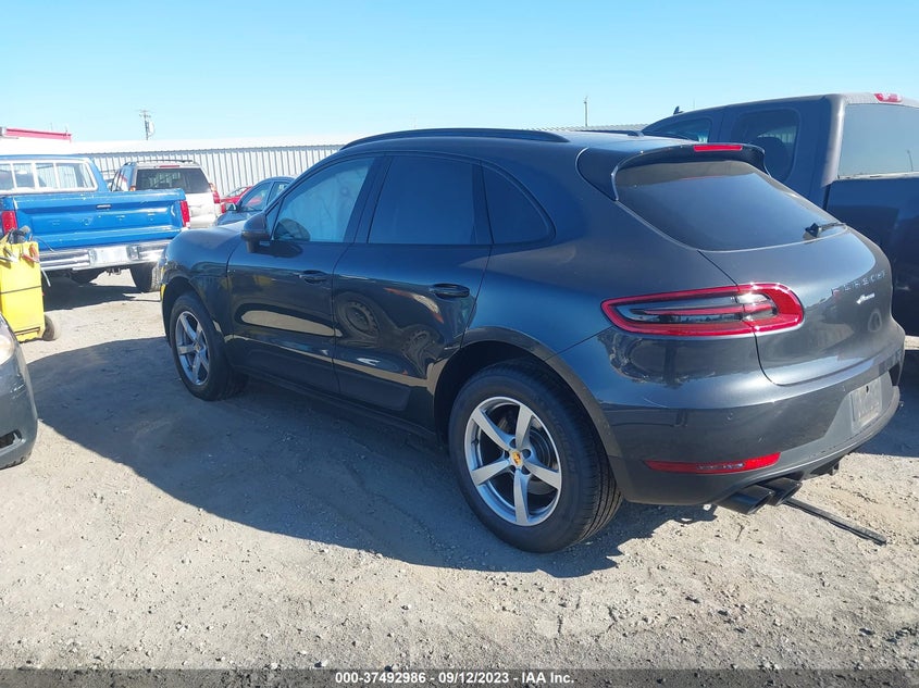 VIN WP1AA2A55HLB08856 2017 PORSCHE MACAN