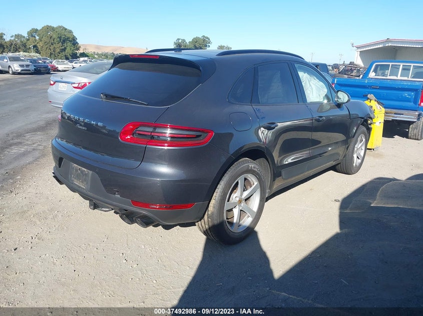 VIN WP1AA2A55HLB08856 2017 PORSCHE MACAN