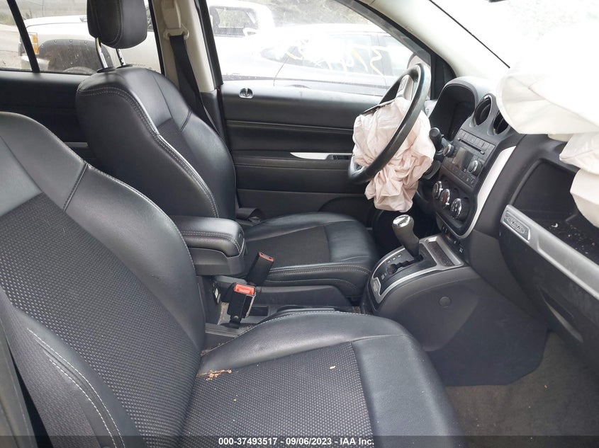 VIN 1C4NJCEA4HD117302 2017 JEEP COMPASS LATITUDE