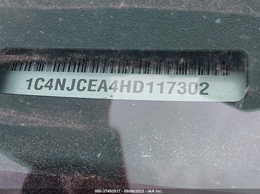 VIN 1C4NJCEA4HD117302 2017 JEEP COMPASS LATITUDE