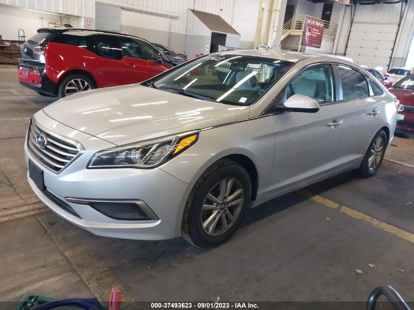 2016 HYUNDAI SONATA SE - 5NPE24AF5GH339876