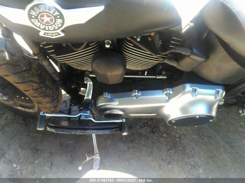 2010 HARLEY-DAVIDSON FLSTFB 1HD1JN511AB040799