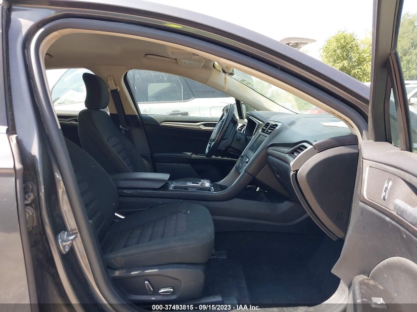 VIN 3FA6P0HD3HR311209 2017 FORD FUSION SE