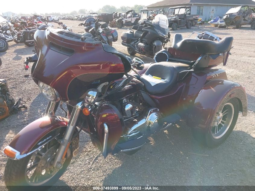 2014 HARLEY-DAVIDSON FLHTCUTG TRI GLIDE ULTRA 1HD1MAL14EB852199