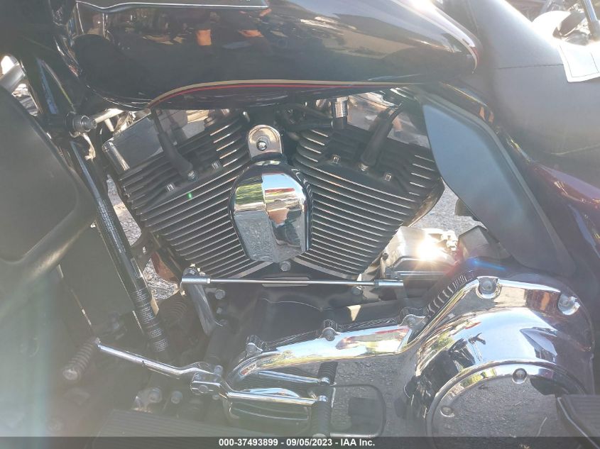 2014 HARLEY-DAVIDSON FLHTCUTG TRI GLIDE ULTRA 1HD1MAL14EB852199
