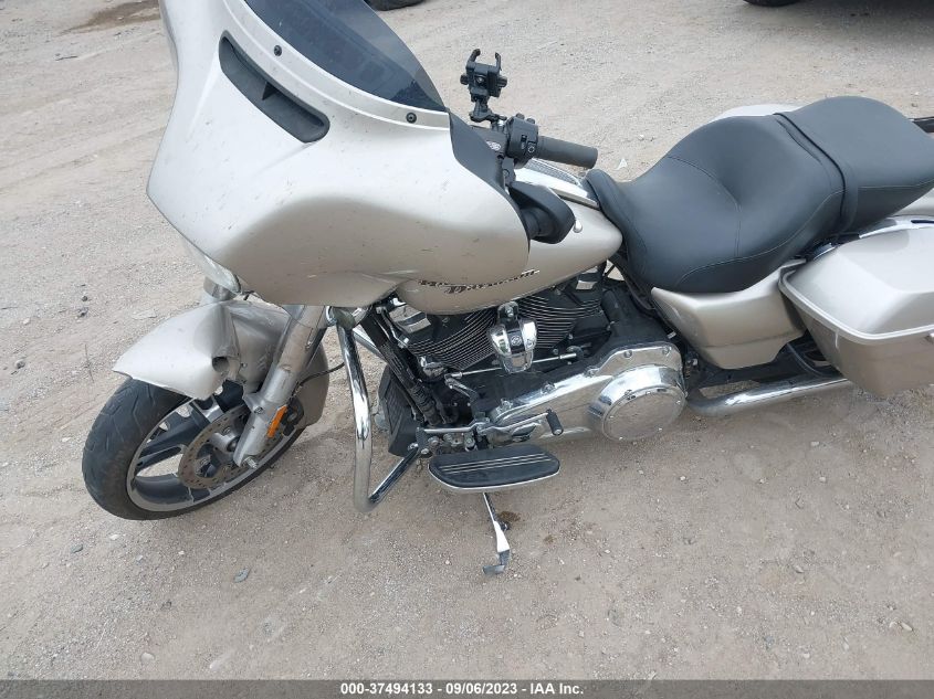 2018 HARLEY-DAVIDSON FLHX STREET GLIDE - 1HD1KBC14JB646032