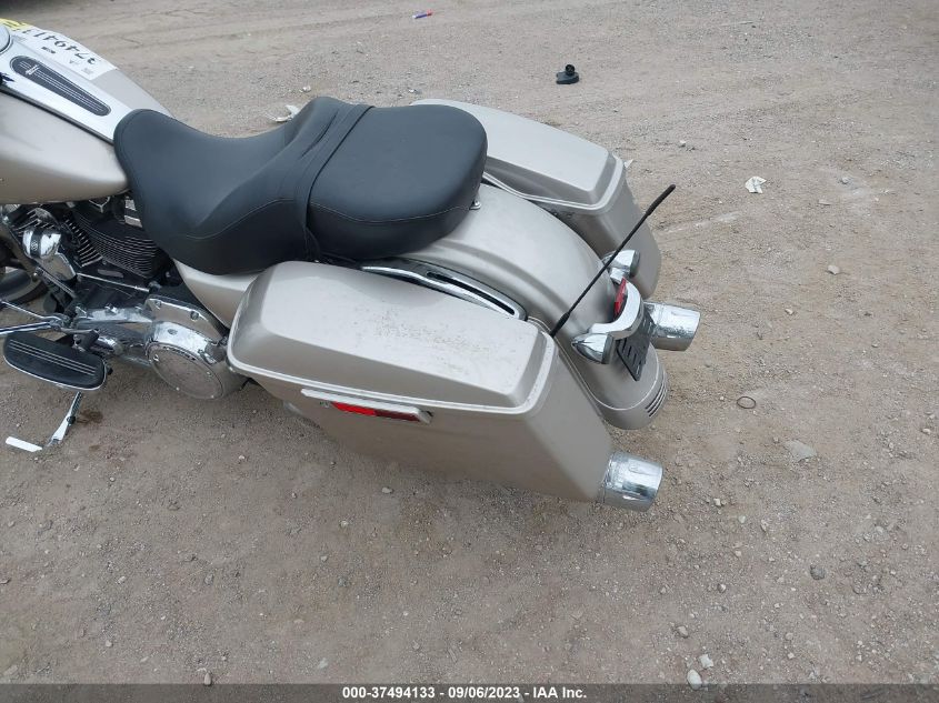 2018 HARLEY-DAVIDSON FLHX STREET GLIDE - 1HD1KBC14JB646032