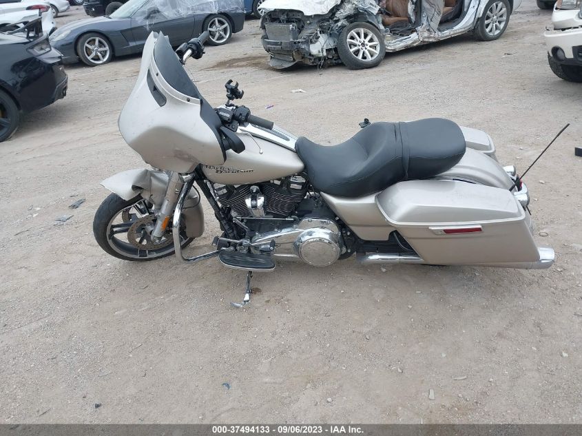 2018 HARLEY-DAVIDSON FLHX STREET GLIDE - 1HD1KBC14JB646032