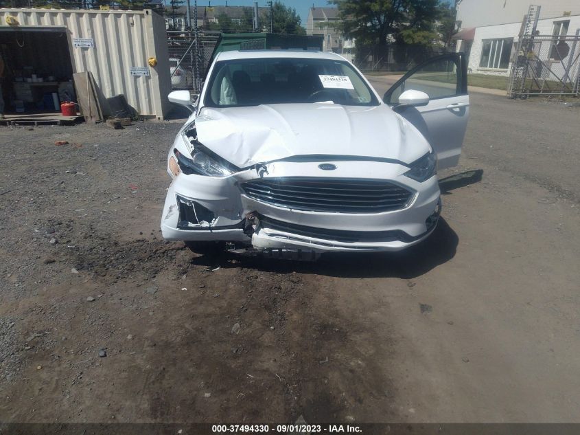 3FA6P0HD8LR136125 Ford Fusion SE 6